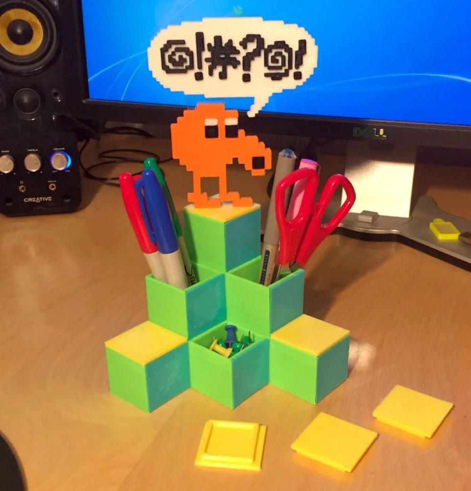 Q-Bert - desk tidy