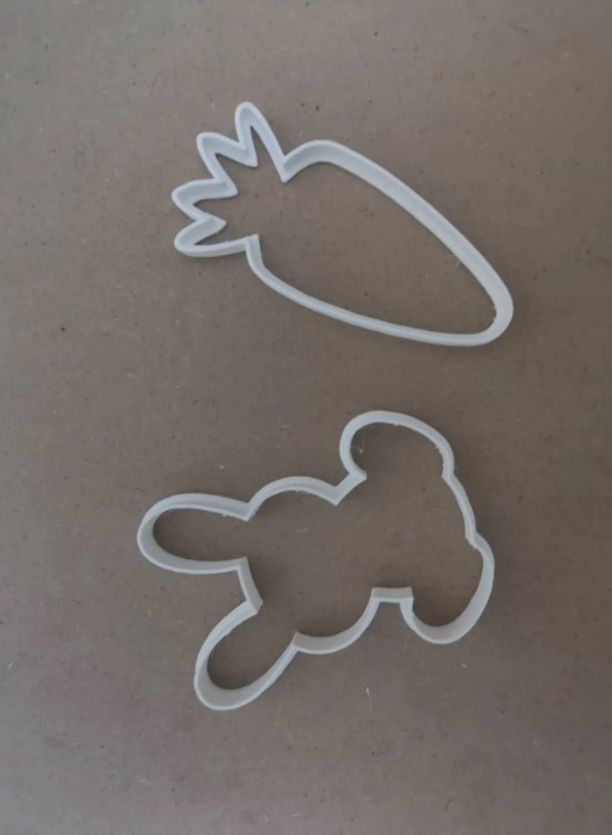 Rabbit and carrot cookie cutter